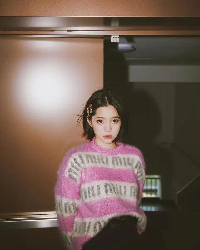 明星同款针织衫日常穿搭,秋天衣服推荐女毛衣