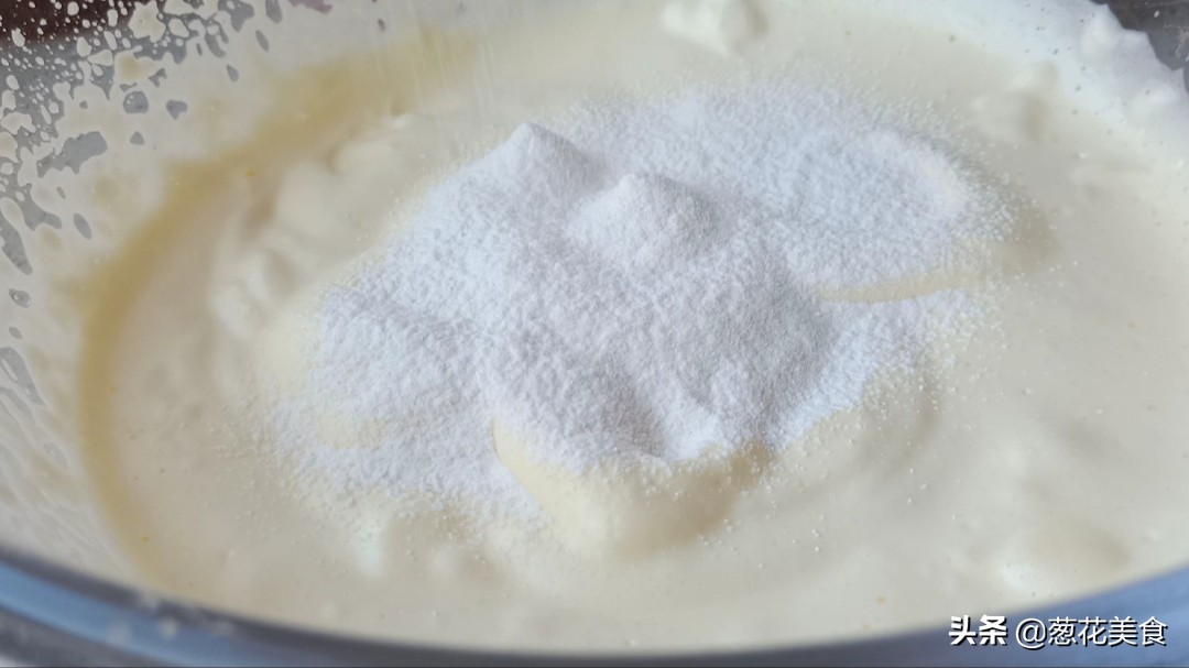 普通面粉做鸡蛋糕的最简单方法,家庭版自制鸡蛋糕简单无面粉