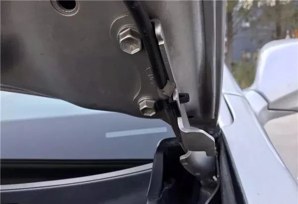 有哪些性能出众的豪车推荐,好车推荐10万雷克萨斯