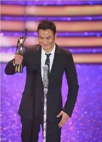 比古天乐和刘德华还拼命，64岁的任达华究竟图什么？