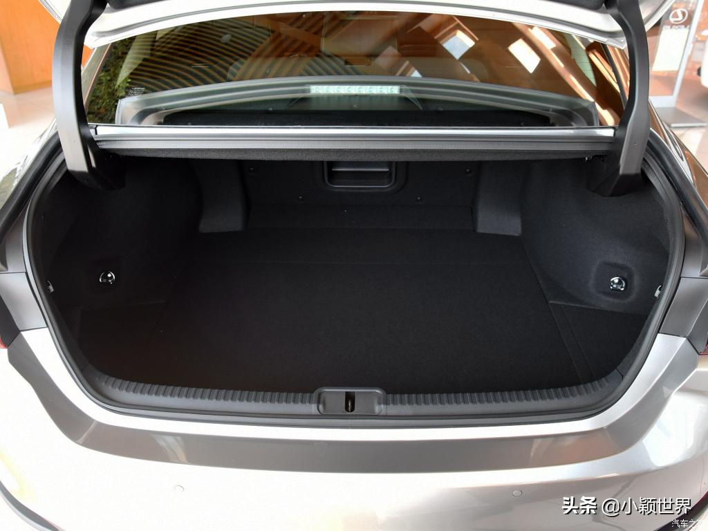 试驾雷克萨斯ES300h，有油就不会断电，出行无后顾之忧