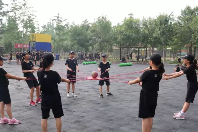 夏令营从小培养孩子的自信,夏令营孩子有梦就敢闯