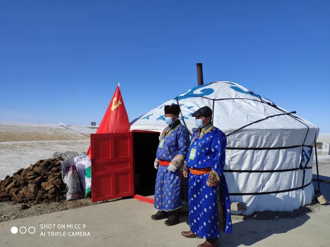 “疫”线*党**旗红|东乌旗：*党**员中心户筑牢北疆草原“红色防线”