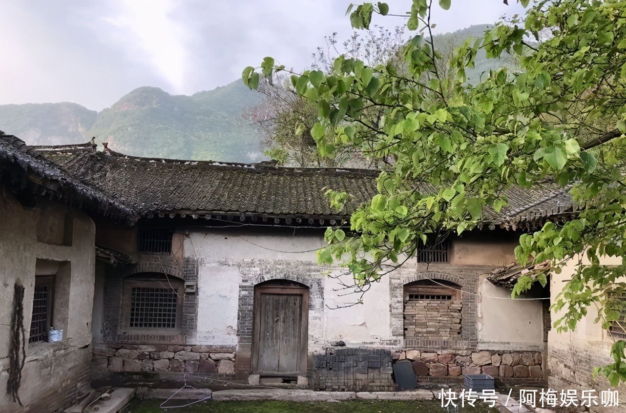 农村里大门吃小门有什么说法,大门吃小门古代有什么说法