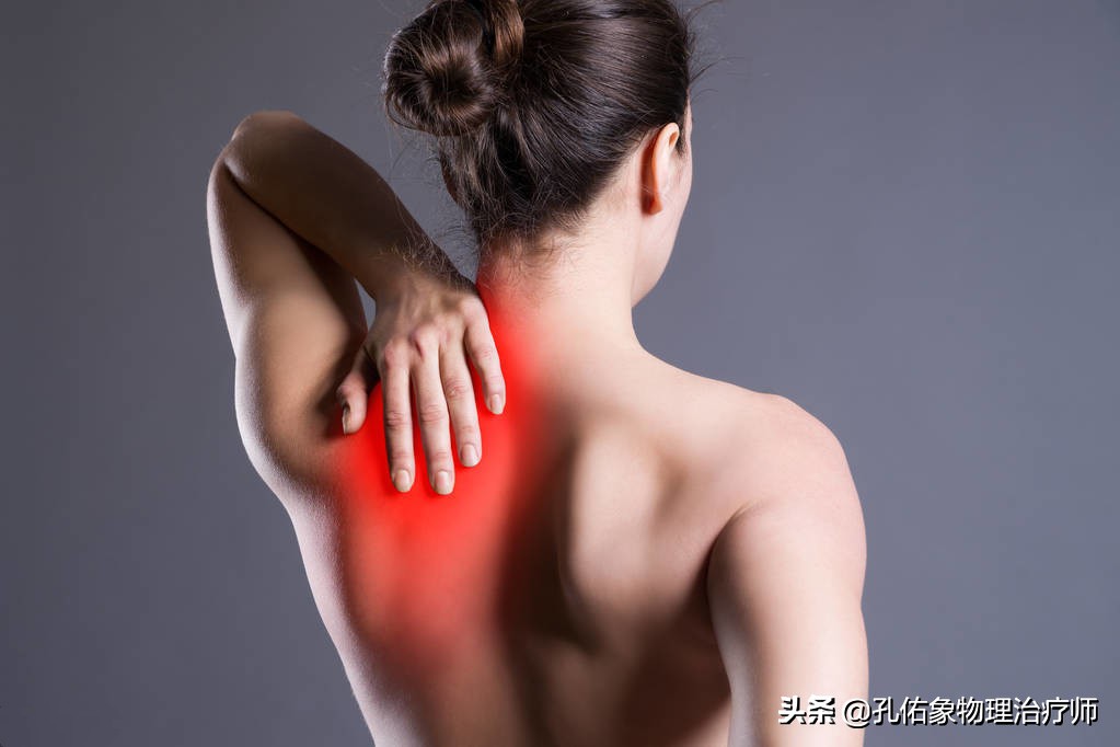 后背肩胛骨内侧一按就疼,右胸内侧和后背肩胛骨疼痛