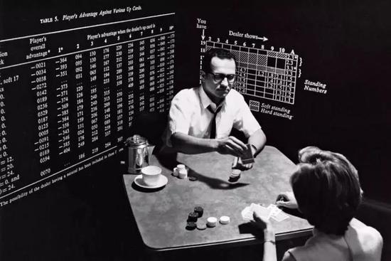 在*场赌**中的数学模型！真的能通过数学模型赢钱吗？