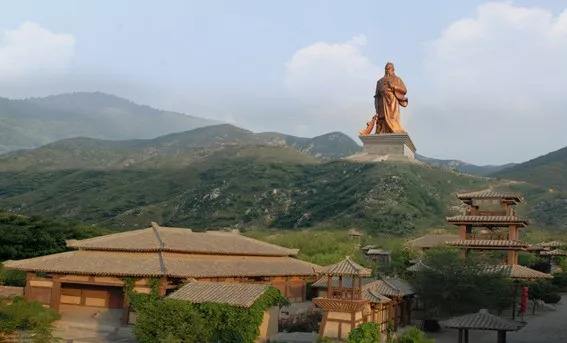 赤峰在内蒙古是几线城市,在内蒙古里赤峰经济排名多少