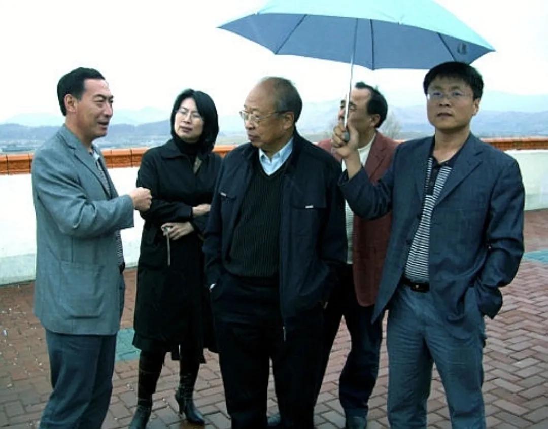 张笑天小说严峻的历程,张笑天靠谱吗