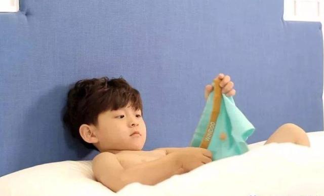 10岁小男孩不穿短裤的危害,11岁男孩不穿短裤会影响发育吗