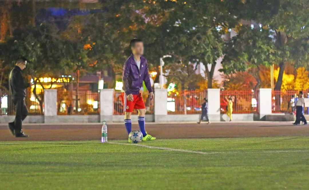 不到人民体育场,你不会知道厦门的秋夜有多野