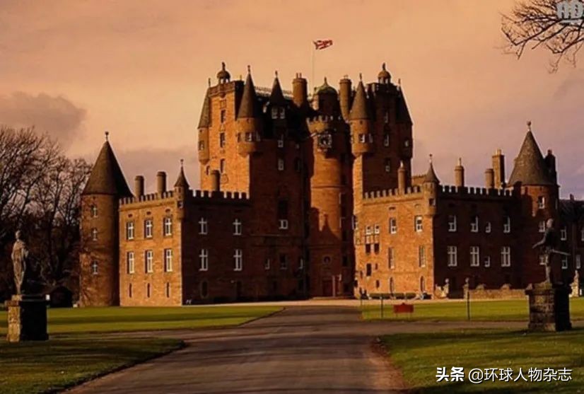 34岁王室“黄金单身汉”,在古堡性侵女宾?女王的脸快被败家亲戚们丢尽了…