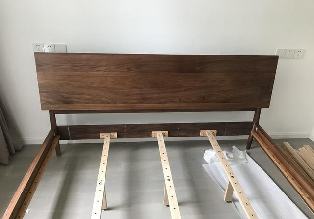 北美黑胡桃木床,黑檀木床和黑胡桃木床哪个好