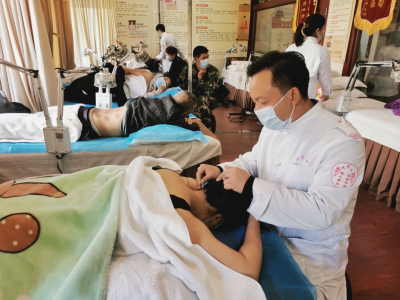 小小银针解民间疾苦——访圣爱李氏平息调络通经针法创始人李应华