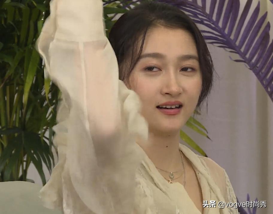 宋亚轩关晓彤跳舞惊呆兄弟,宋亚轩关晓彤跳舞花絮