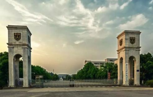 读着读着大学没了？3所大学被教育停止办学，在校生成了绝版人才