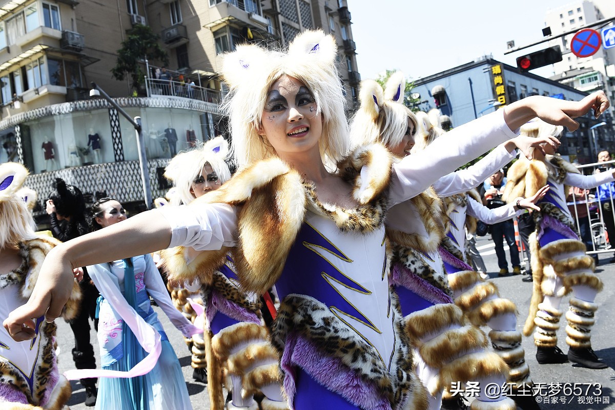 如果我们生活在二次元就好了,如果你的生活就是二次元