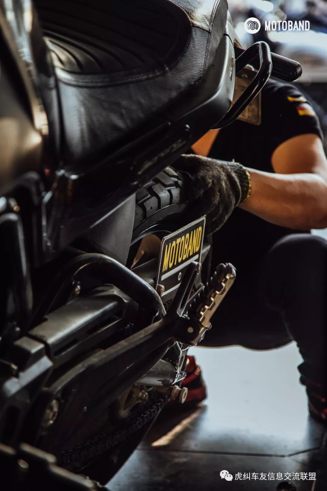 贝纳利幼狮500辐条轮爆胎,贝纳利幼狮500公路版改牌照架