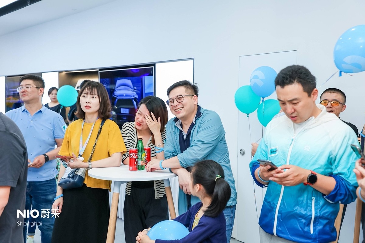 青浦蔚来空间,蔚来空间上海百联南桥购物中心