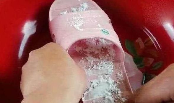 洗干净的棉拖鞋有臭味怎么办,拖鞋又臭又脏怎么弄