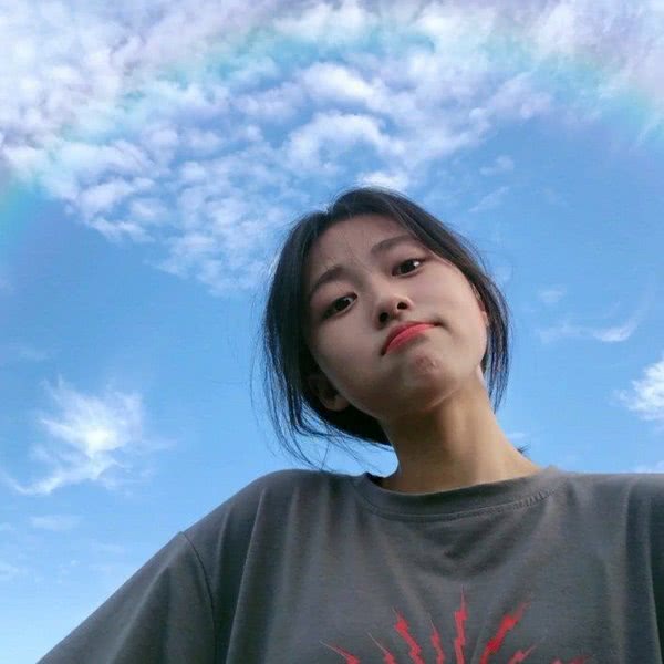 为什么叫自己名字感觉很怪,为什么喊自己的名字就不顺口