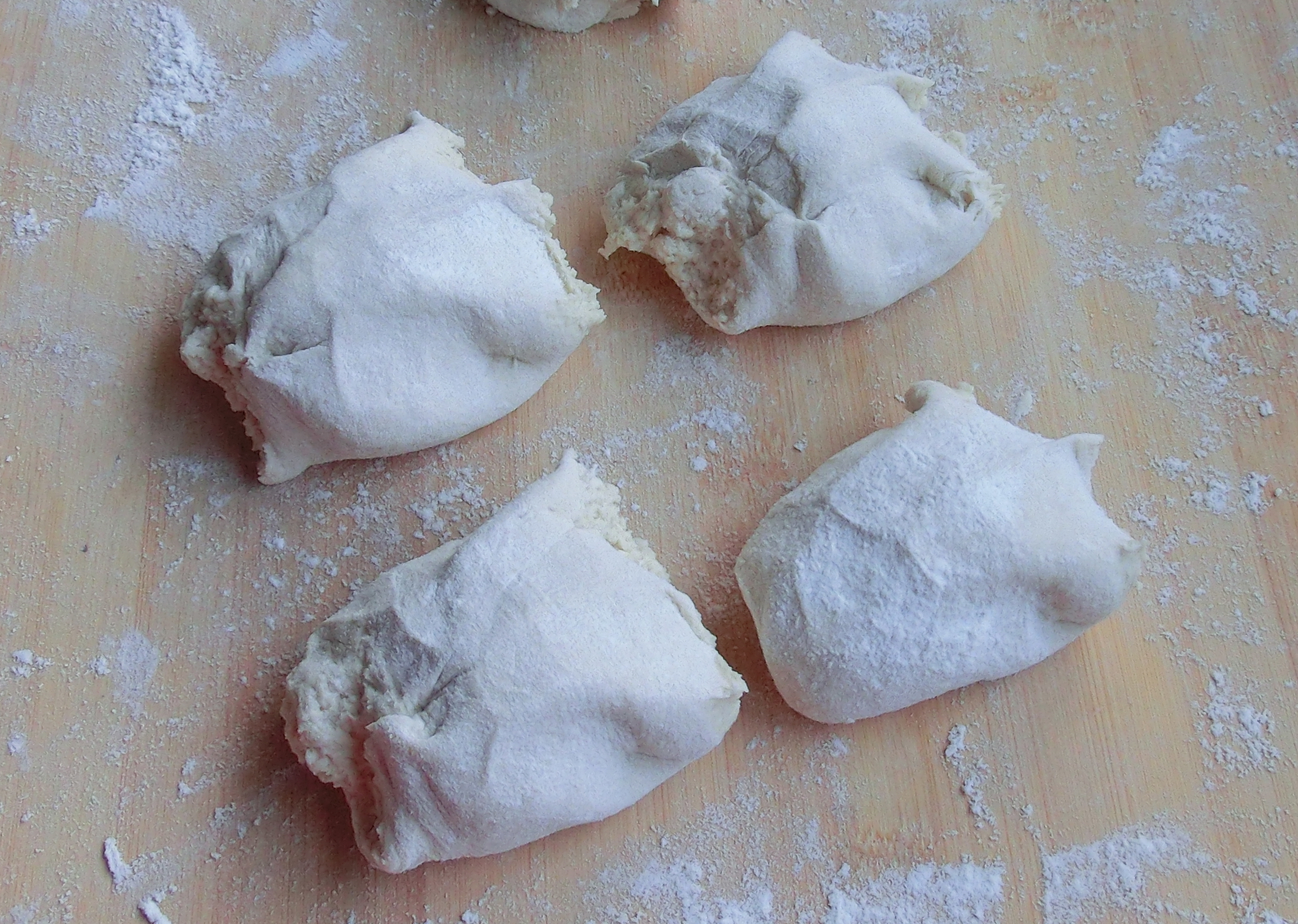 蒸馒头酵母直接放面里可以吗,蒸馒头酵母放多了咋整