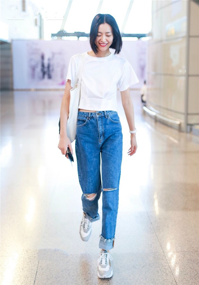 衣柜里必须要有直筒牛仔裤百搭,衣柜牛仔裤款式