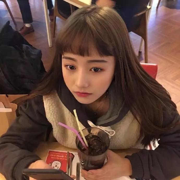 发际线显高脸有点长适合什么刘海,美人尖额头短菱形脸适合什么刘海