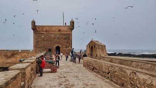 名不虚传的“好色”国度,美女遍布的假非洲,对中国开放免签