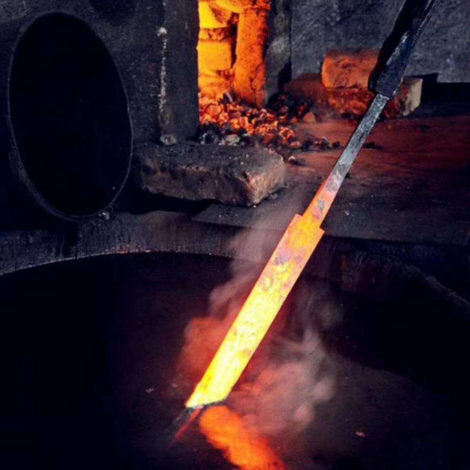 治疮、照明、当墨水：你所不知道的石油进化史