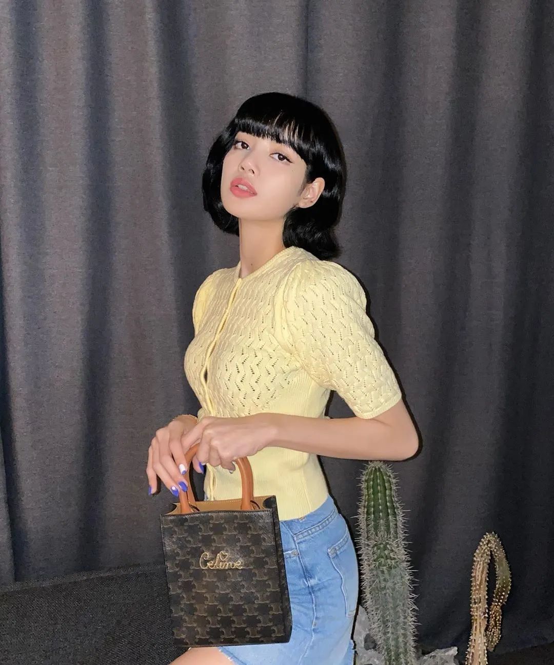 jennie甜酷风穿搭,jennie新造型lisa同款穿搭