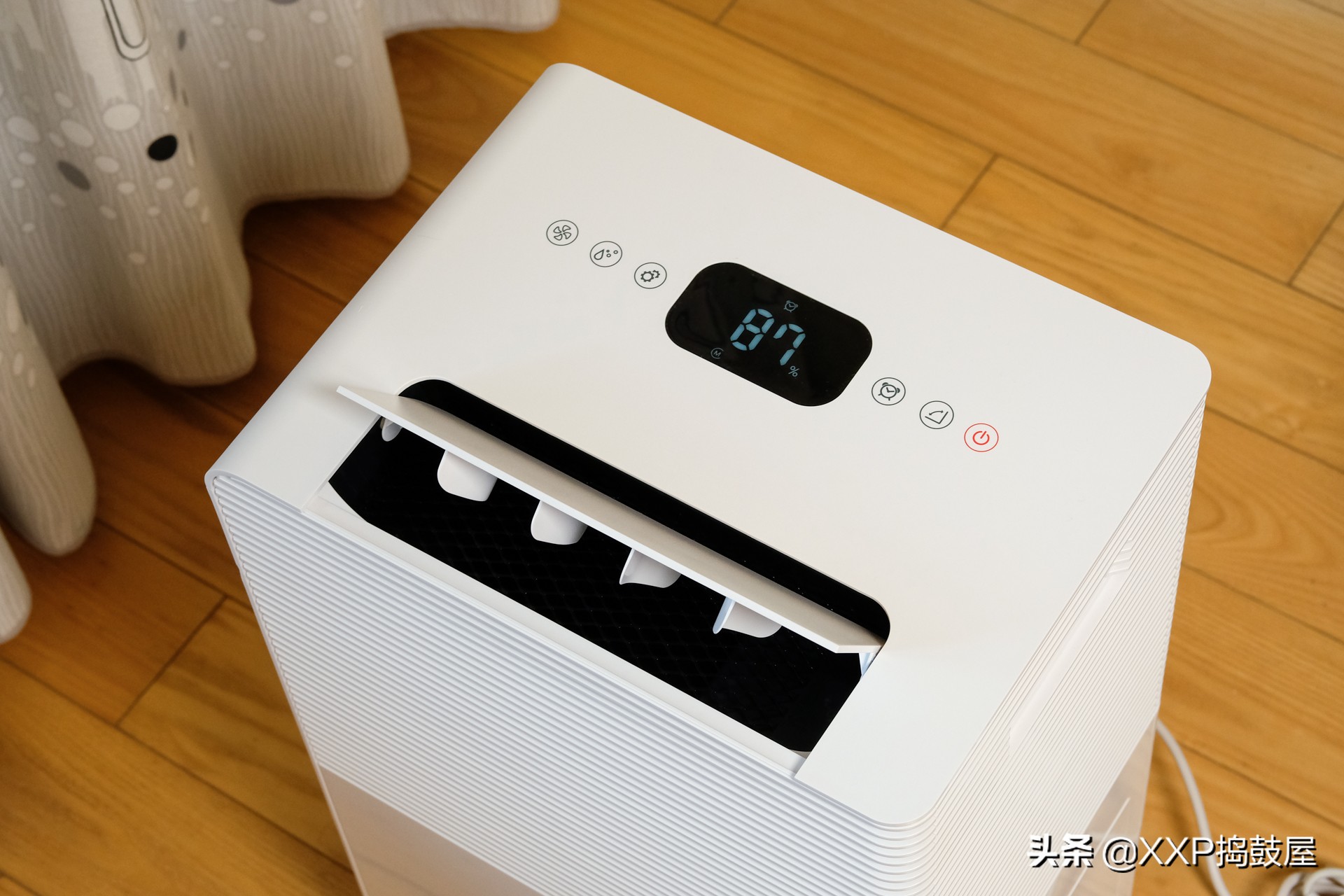 梅雨期如何除湿,回南天天气潮湿有什么小妙招