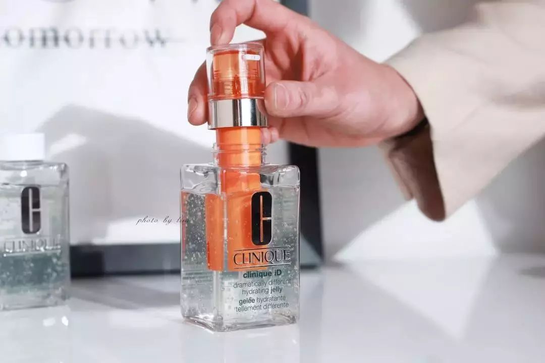 水润肌肤擦出来,4款保湿水乳推荐:美白补水修复,让肌肤更富弹性