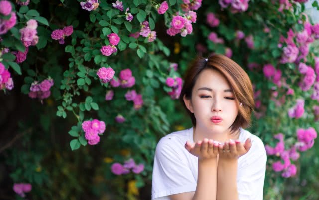 表白被拒绝后，聪明的人用“玩笑”化解尴尬，免得做不成朋友