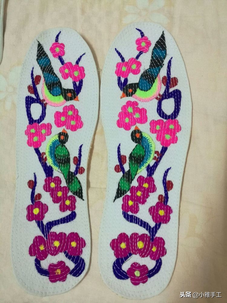 云南小巧妹自做鞋垫刺绣教程,孙姐手工刺绣鞋垫教程