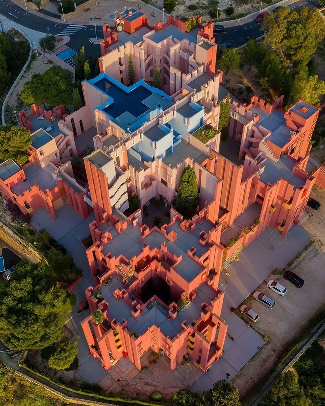 鱿鱼游戏爆火的原因,鱿鱼游戏的场景怎么做