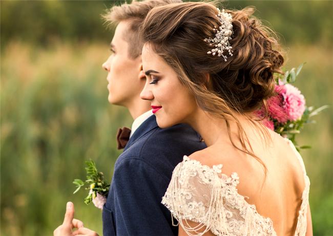 爱上了自己得不到的人要怎么忘记,别费尽心思去爱一个你得不到的人