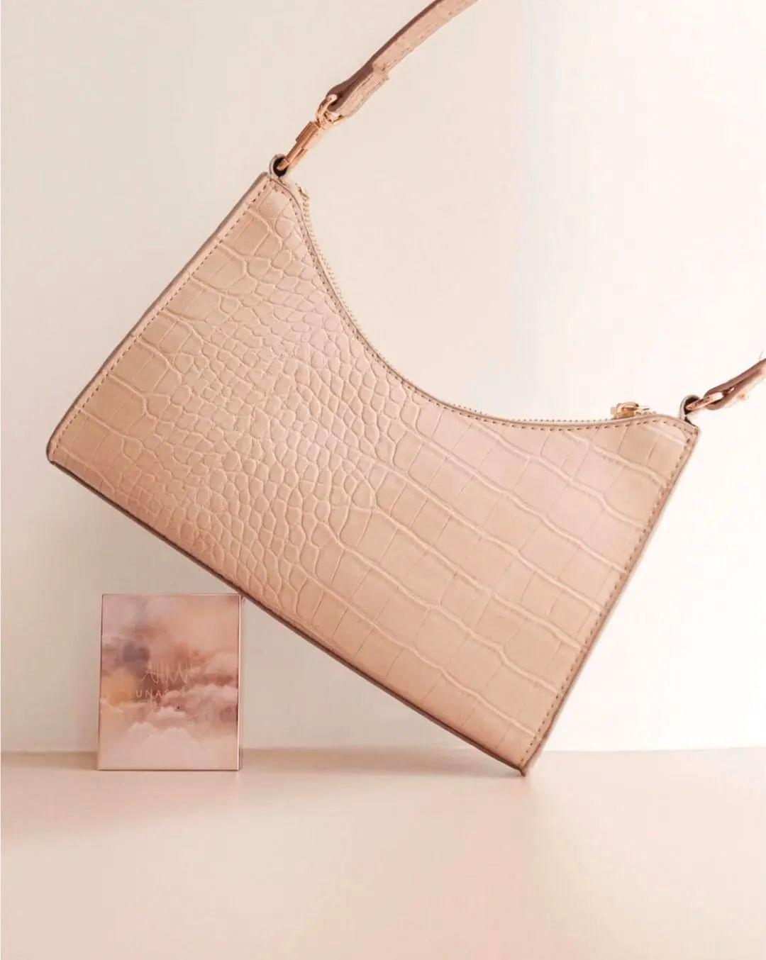 百元以内的性价比高的包包,什么包包不便宜又好看