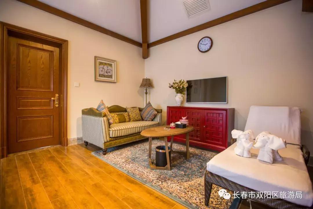 国信南山温泉小木屋别墅,国信南山小木屋视频