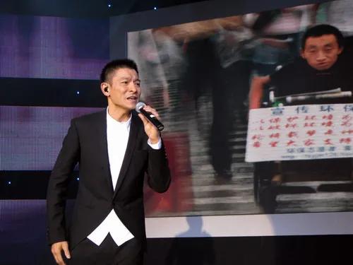 华仔爱你一万年翻唱,华仔爱你一万年