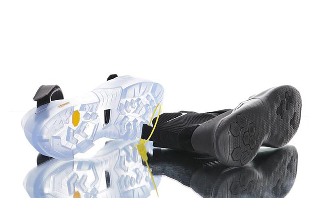 既能运动又休闲的鞋nike,可以变颜色的nike