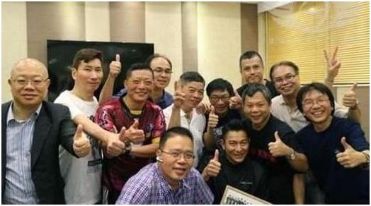 明星们的同学聚会照片,明星同学聚会照