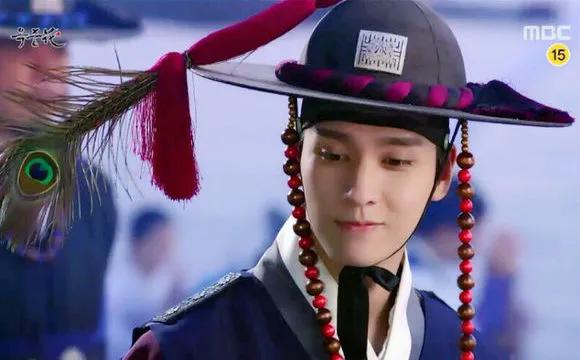 又一对官宣结婚！她完成了自己的偶像剧