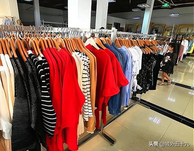 拉夏贝尔是大牌子吗 (国内品牌拉夏贝尔)