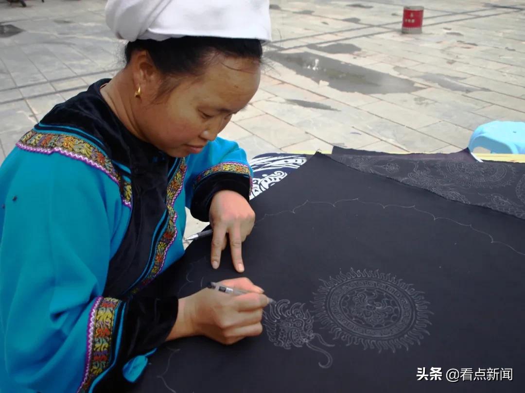 纯手工水族马尾绣,水族马尾绣传承千年的活化石