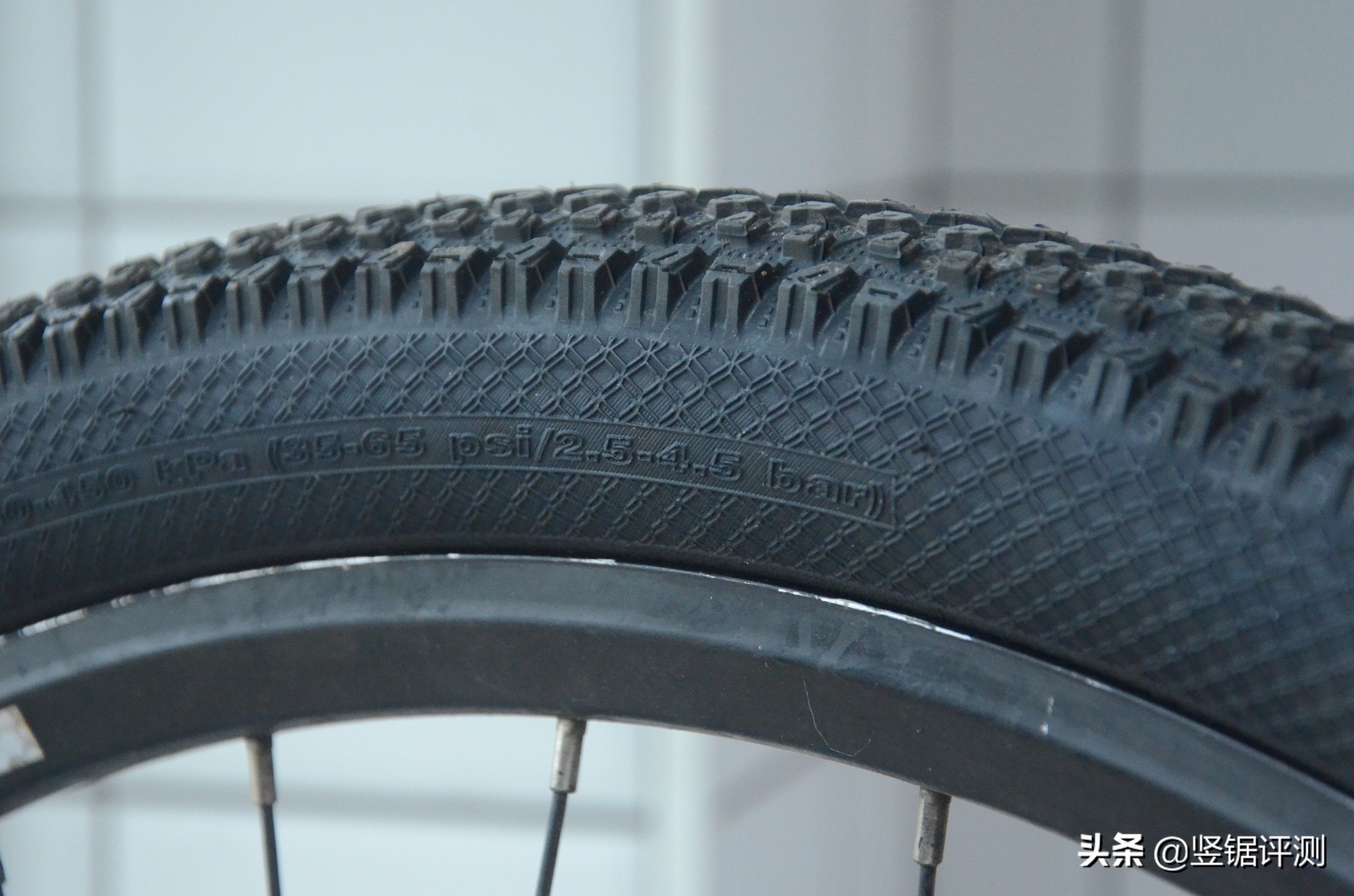 米家充气宝1s给汽车充气,去修车店给轮胎打气免费吗