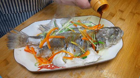 清蒸鱼怎么才能放盐,做清蒸鱼需要放盐吗