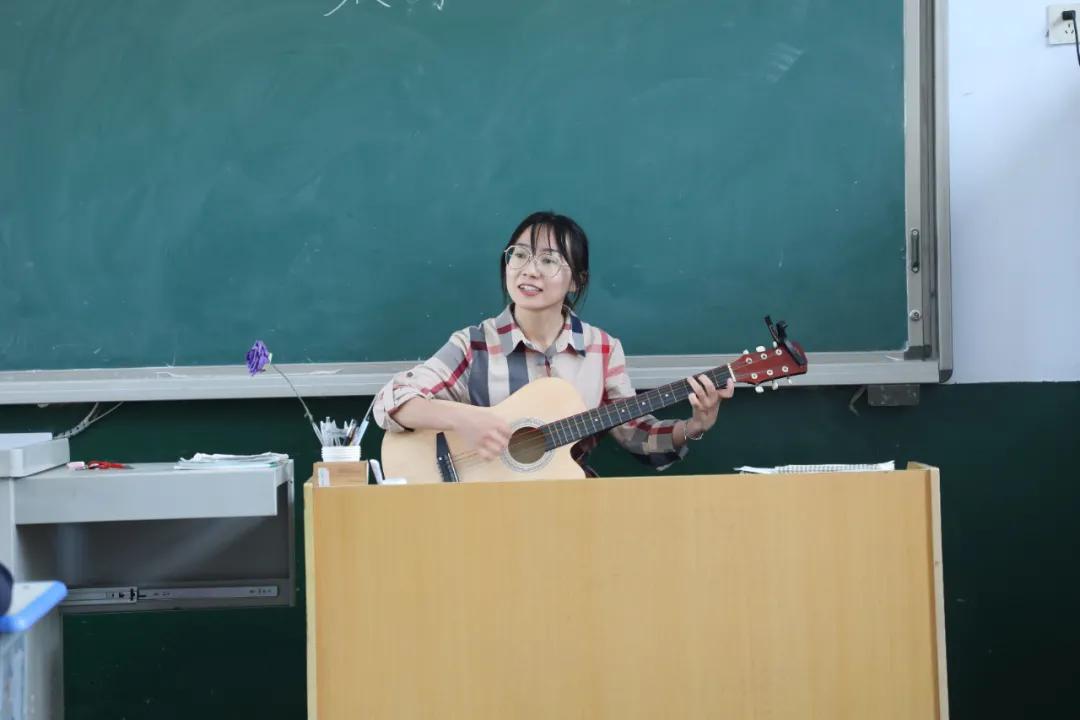 河北女孩儿意大利留学归来却到偏远山区教音乐,她把那里称作“世外桃源”