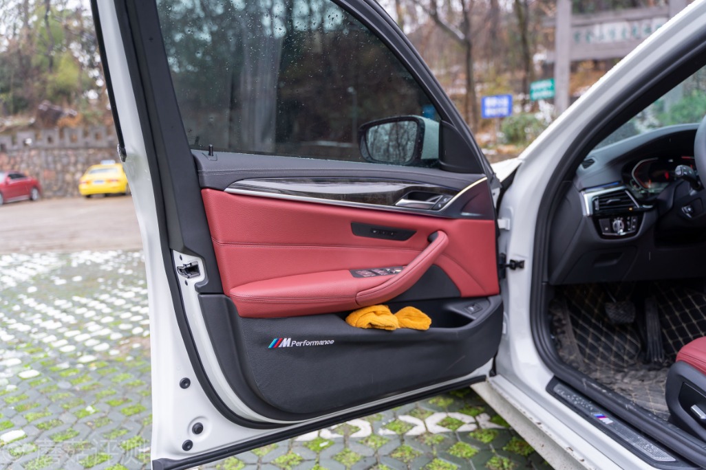 50万预算够买宝马530i吗,50万买宝马5系l4