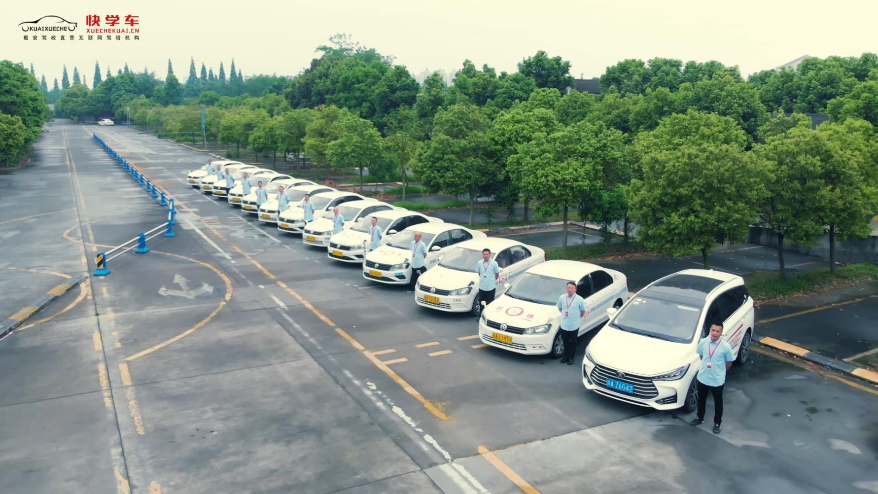 新手学车应注意的事项,新手学车方向感差如何掌握好方向