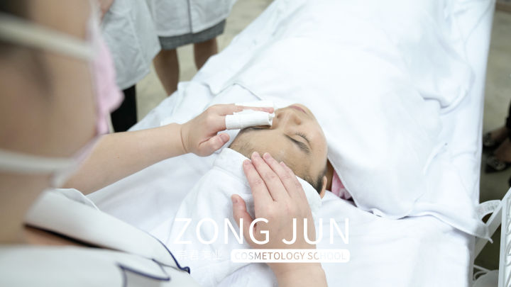 美容行业去哪里学,美容店培训都学什么